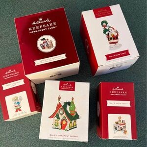 Hallmark Keepsake Ornament Club - Red, White, and Green